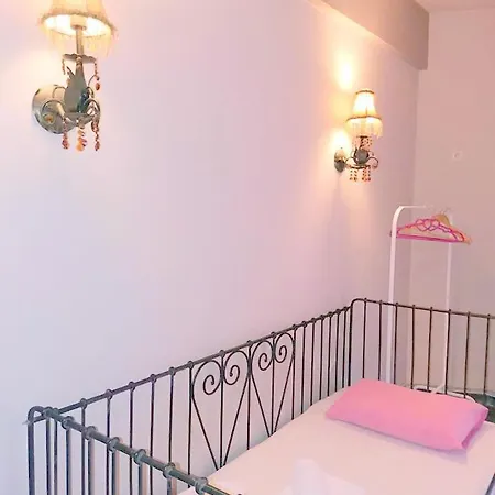 Motel Golden Trip - Motel With Automated Check-In - On Central Square Of City *